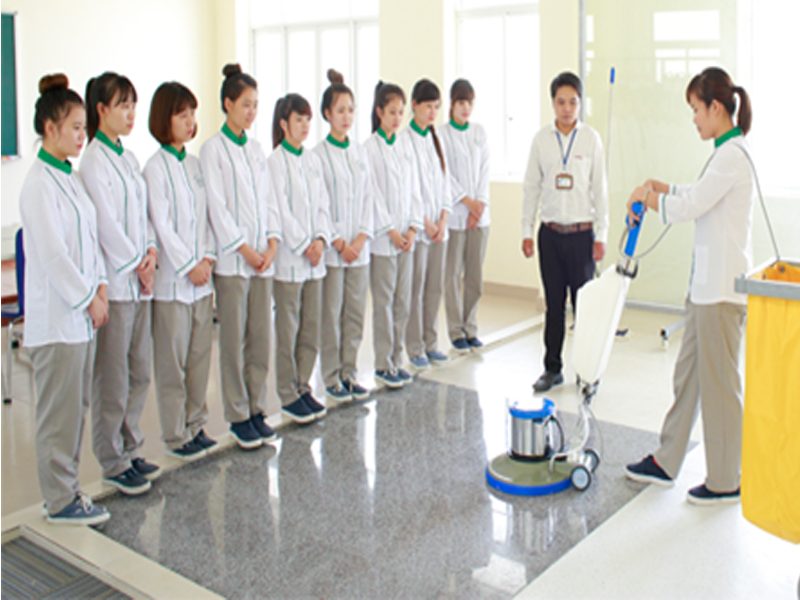 làm dịch vụ vệ sinh công nghiệp 