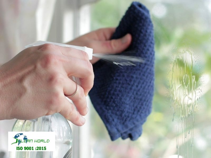 cách lau cửa kính sạch 