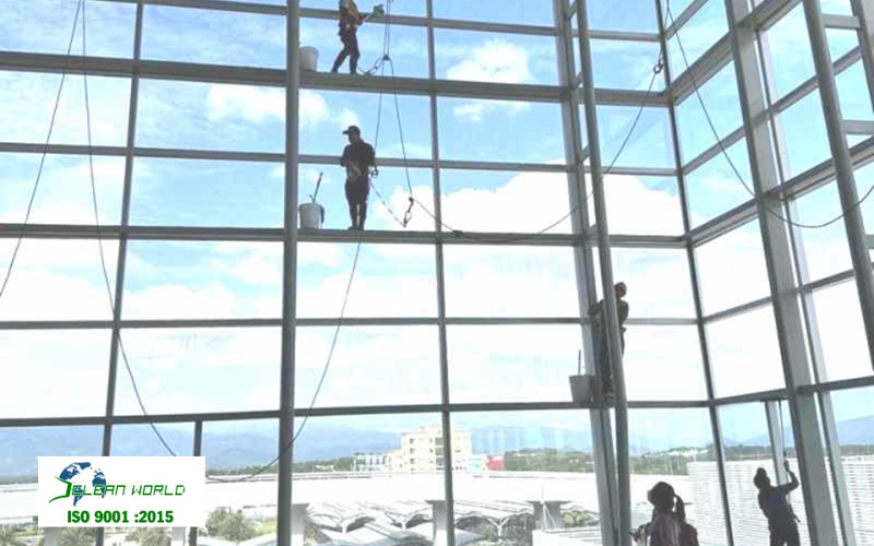 vệ sinh tòa nhà cao tầng tại Đà Nẵng 
