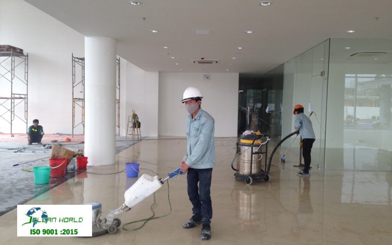 làm sạch sàn công nghiệp bằng áp suất cao 