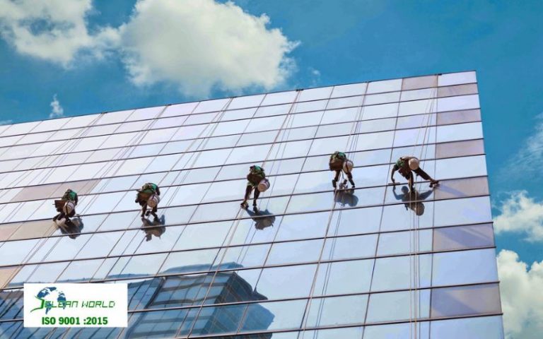 Quy trình vệ sinh kính công nghiệp