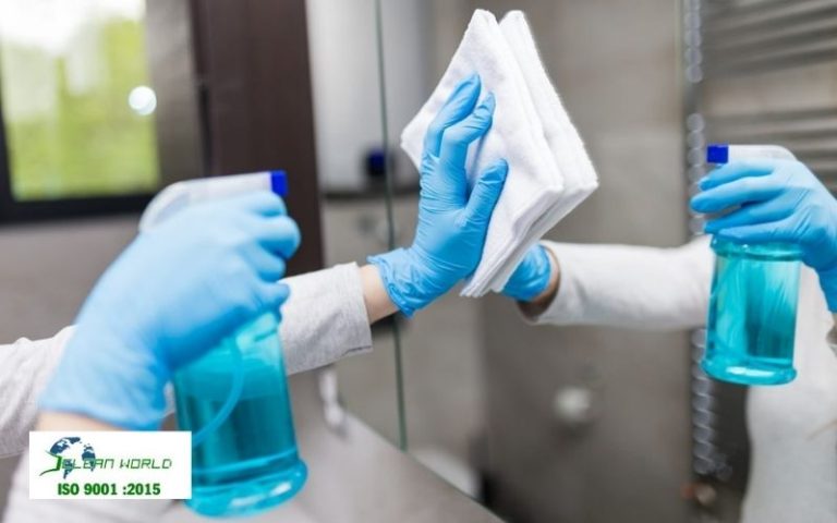 cách vệ sinh kính không để lại vết