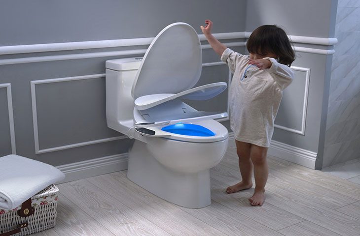Cách vệ sinh bồn cầu mới sáng bóng, sạch khuẩn hiệu quả tại nhà