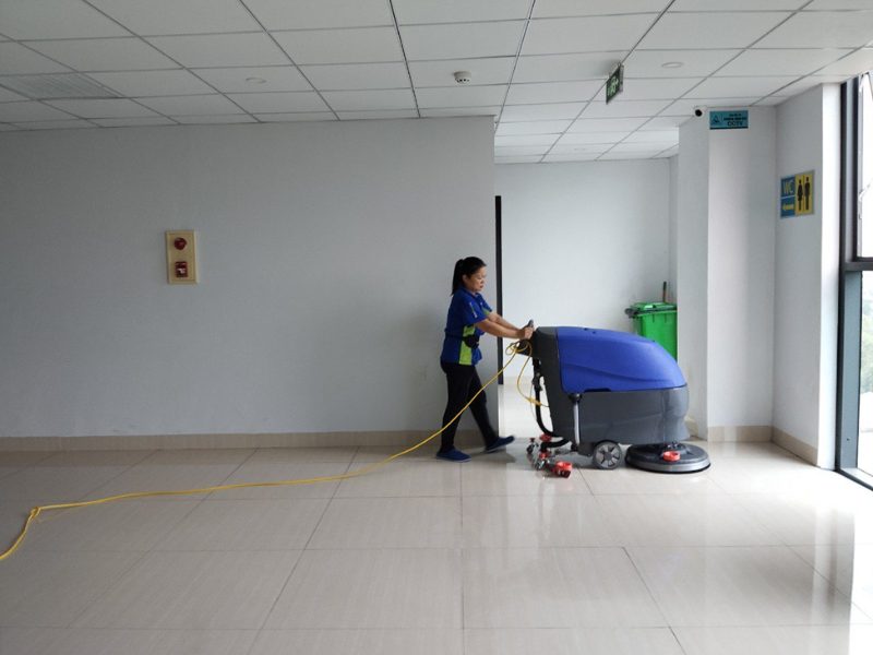 Bảng giá vệ sinh văn phòng và hướng dẫn cách tính chi phí thực tế giá vệ sinh văn phòng