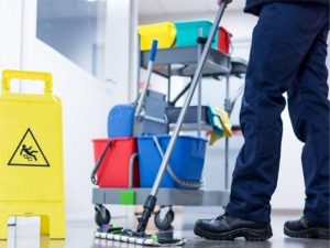 nên thuê vệ sinh theo giờ hay trọn gói