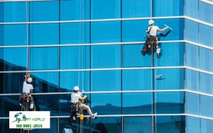 vệ sinh kính chuyên nghiệp