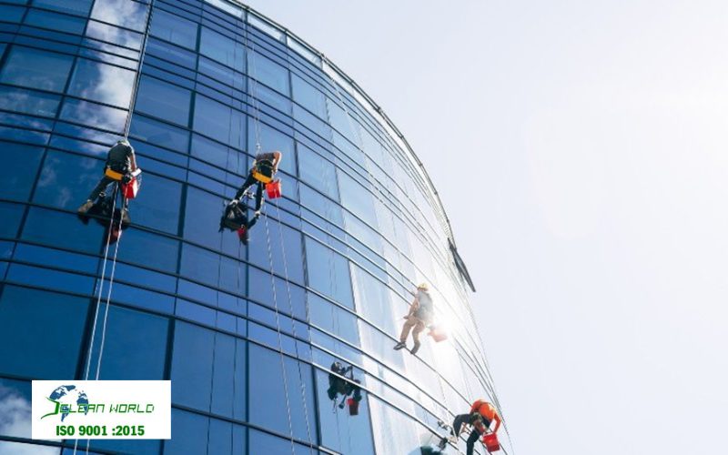 vệ sinh kính chuyên nghiệp 